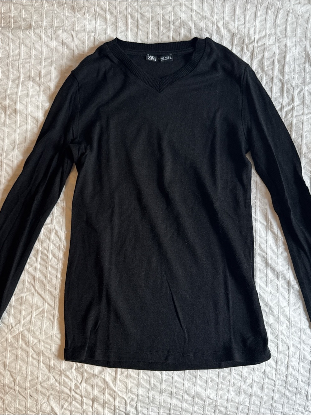 ZARA Women’s Black V-Neck Long Sleeve Sweater